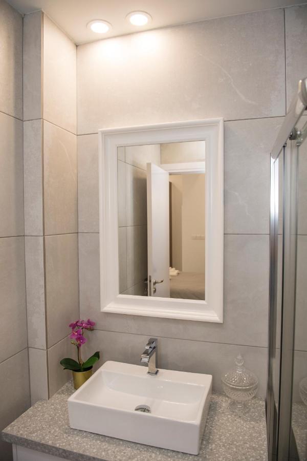 Skin Suites-Luxury Living Nikósie Exteriér fotografie